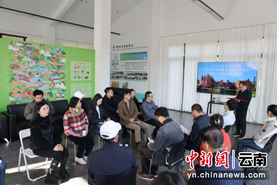 ͼΪ������ʽ�ֳ������췽 ��ͼ