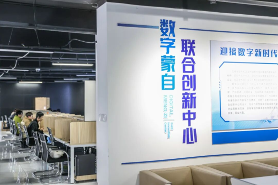 �����������ϴ������ġ�����˫ ��