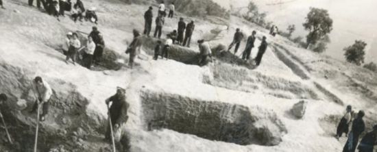 资料图 1972年李家山发掘现场 江川区文物管理所供图 资料图 1972年李家山发掘现场 江川区文物管理所供图