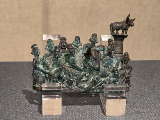 剽牛祭祀铜扣饰 云南网拍摄 剽牛祭祀铜扣饰 云南网拍摄