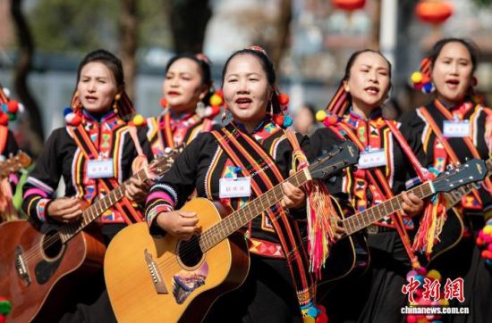 ��2��19�գ��������е������帾Ů���м����������������� ��