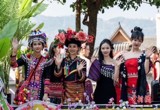 ����2��19�գ�����ʢװ��Ѳ����Ա���ο��ʺð��ꡣ�������� ��