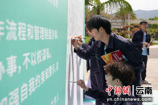 �����ҵ�����ŵǩ����ֳ�����ΰ ��