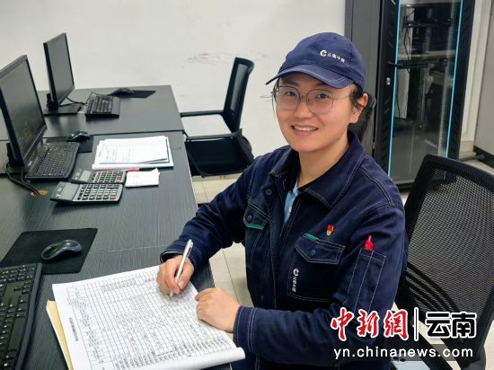 图1.岗位上的马贤波。吴东睿 摄 图1.岗位上的马贤波。吴东睿 摄