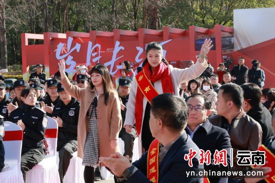 ����(��)�롰����ᡱ��Աŷ�������ڡ����Ϻ��ˡ��佱�ֳ���ͼƬ�����ϵ���̨���㣬ŷ�������ṩ