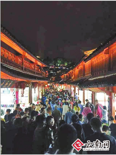 全国高温催热云南游 大理丽江古城客栈爆满 - 