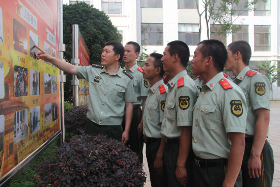昆明森警注重发挥政治环境功能助推主题教育