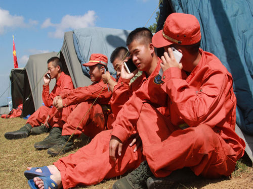 保山森警野外驻训基地 开展九九重阳.感恩父母