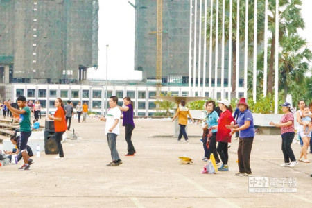 柬埔寨经济起飞 两岸建筑商抢盖豪宅 - 中新网