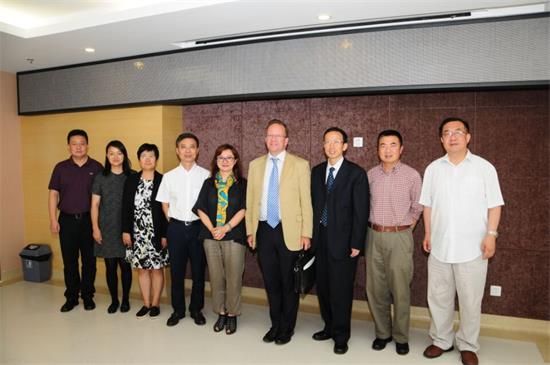 英国莱斯特大学代表团到昆明理工大学访问 - 中