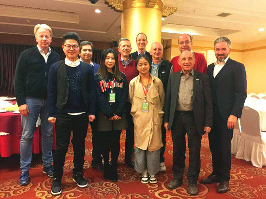 昆工翻译硕士研究生为2017中国项目管理大会