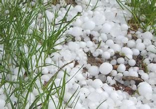 黑云压顶召唤出昆明蓝 - 中新网云南频道