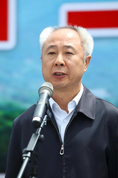 姚国华宣布开工