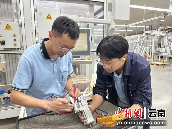 ʦͽ���˼���豸����Ƿ���á�Ф���� ��