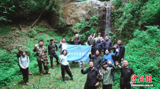 �ƿ��ŶӺ�Ӱ����ɽ�ۺϿ�ѧ�����Ŷ� ��ͼ