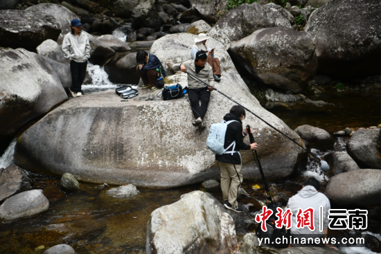 4��11�գ�������������ѧԺ��̨��ʦ����ѧ������ʦ��Э��¼�������زġ����һ� ��