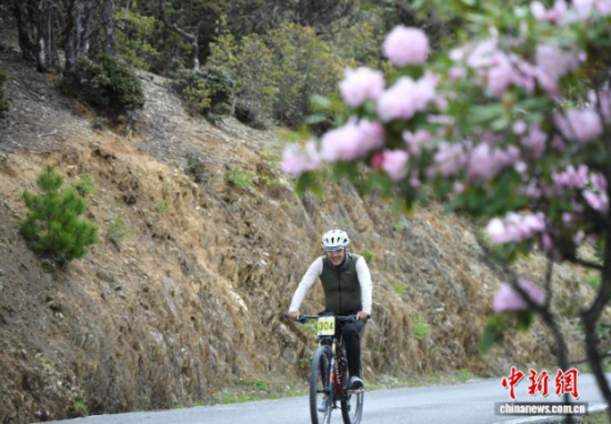 5��23�գ�һ�����г�ѡ��������;�ž黨����������� ���˺� �� 