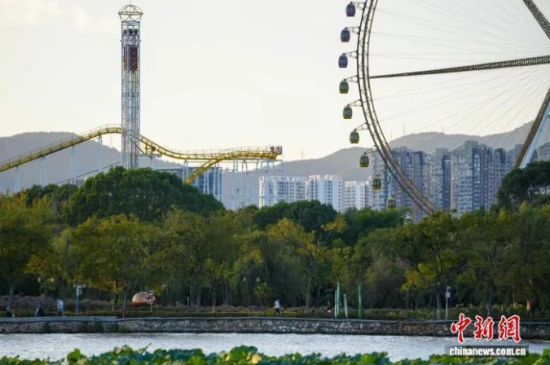 滇池湖畔乐享秋日美景