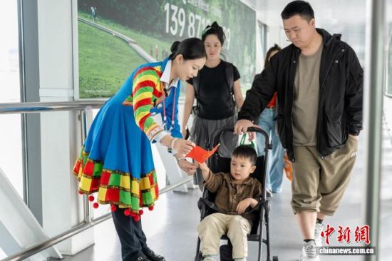 国庆假期云南机场运送旅客超163万人次